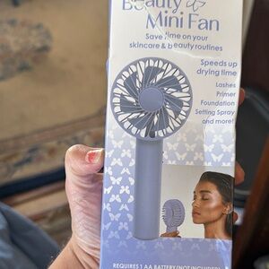 Mini Beauty Fan - Portable Lavender Facial Fan